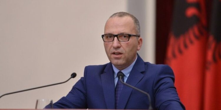 Dervishaj: Pas vendimit për Ballukun, SPAK ka hyrë në politikë. Zgjedh me kë do të qeverisë!