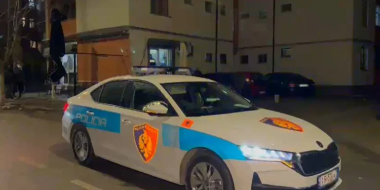 Sherr në një lokal në Korçë, i mituri plagos me thikë 34-vjeçarin