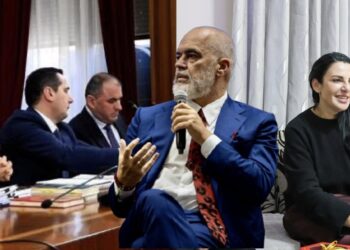 Pezullimi i Ballukut, të hënën depozitohet nisma për ndryshimet ligjore. Çfarë pritet të ndodhë…