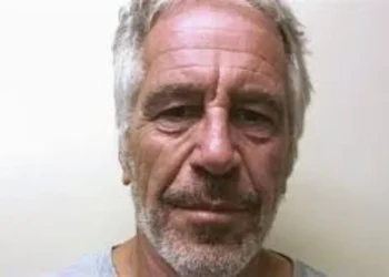 Tabloidi i “The Daily Mail”: Epstein, vepër e rusëve! Gjithçka është e organizuar nga ish-shërbimi sekret