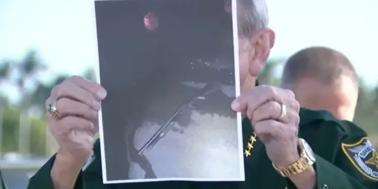 “I riu ishte gati të qëllonte”/ Hyri në rezidencën e Trump, Shërbimi Sekret: E urdhëruam t’i lëshonte, vendosëm ta neutralizonim