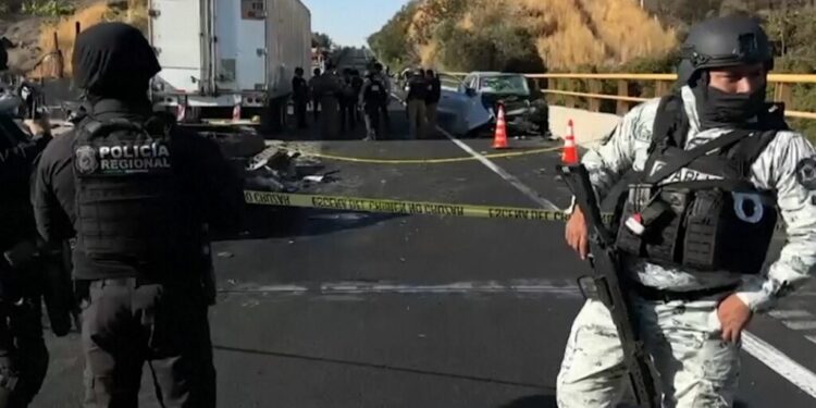 Vendi i terrorizuar nga karteli në Meksikë, banorët refuzojnë të dalin nga shtëpitë