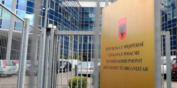 Akuzohen për prodhim e shitje narkotikësh, grup i strukturuar kriminal dhe shpërdorim detyre, GJKKO jep vendimin për tre të pandehurit, njëri prej tyre ish-efektiv policie