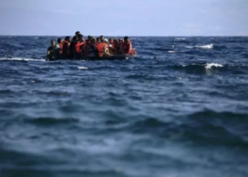 Tragjike/ Përmbyset një gomone me emigrantë, humbin jetën 53 persona