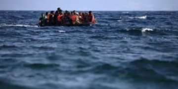 Tragjike/ Përmbyset një gomone me emigrantë, humbin jetën 53 persona