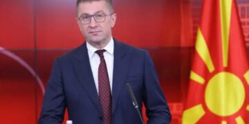 Kryeministri Mickoski: Provimi i jurisprudencës në Maqedoninë e Veriut duhet të lejohet edhe në gjuhën shqipe