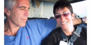 “Epstein”/ Nga ish-CEO i Victoria’s Secret te një biznesmen, 6 emrat që u fshehën lexohen me zë të lartë në Kongres