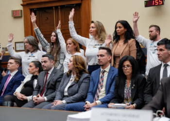 Pasuria e Jeffrey Epstein pranon të paguajë deri në 35 milionë dollarë për të mbyllur padinë e të mbijetuarave