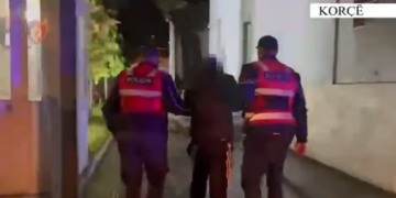 Përdorte lokalin për të shitur lëndë narkotike, në pranga 36-vjeçari dhe dy bashkëpunëtorët e tij