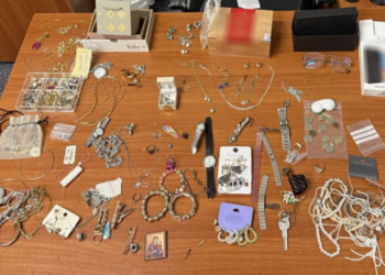 Kushërinjtë shqiptarë “zbrazin” shtëpitë në Kretë, “viktimë” edhe një bashkatdhetare