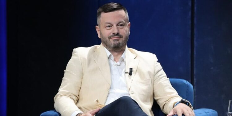 Ta gëzojmë Republikën e Re!