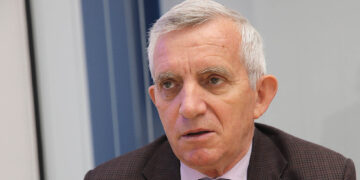 “Procesi në Hagë është farsë”, ish-ambasadori Minxhozi: Pse ka rënë qëllimi për të cilin u ngrit “Specialja”