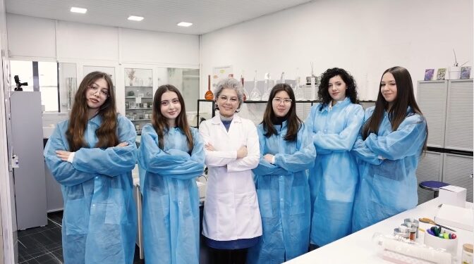 Rama për Ditën e Grave dhe Vajzave në Shkencë: Nxënëset e “Dhaskal Todri”, model frymëzimi për të ardhmen