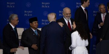 Bordi i Paqes, Rama publikon fotot: Një ditë krenarie për Shqipërinë në Uashington