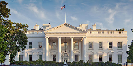 Incidenti në Mar-a-Lago, reagon Shtëpia e Bardhë: Një i çmendur tentoi të hynte në rezidencën e Trump