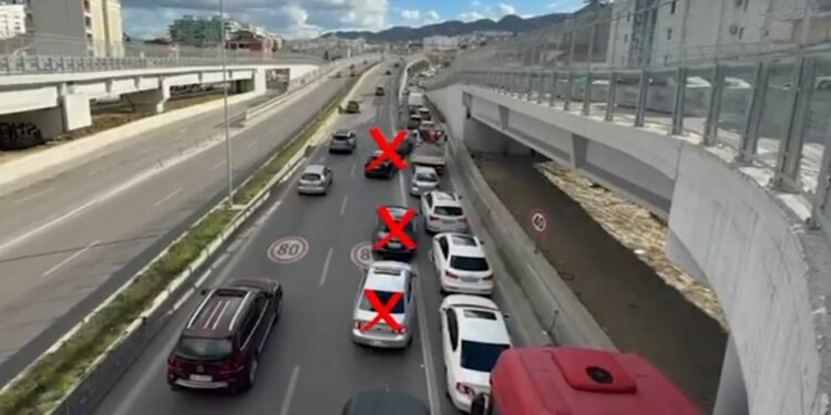 Shoferë kujdes! “Rrugorja” po iu vëzhgon, dhjetëra gjoba në Tiranë për 72 orë