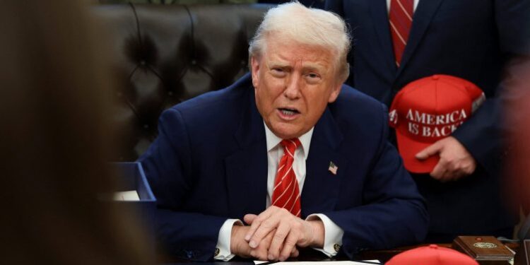 I riu hyri i armatosur në resortin e Trump, ja ku ndodhej Presidenti në momentin e ngjarjes