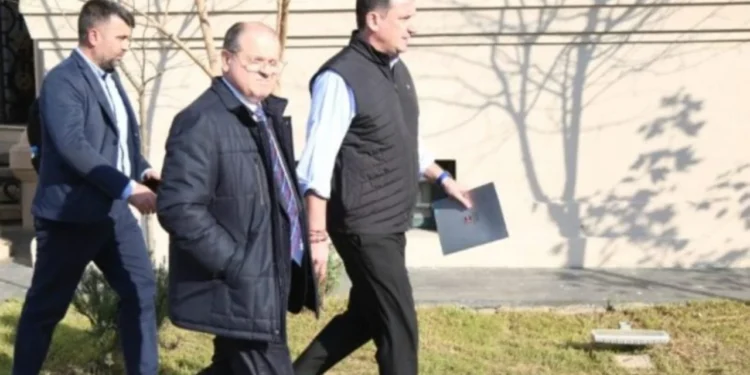 Këshilltarët ndërkombëtarë të Veliajt për Eureporter: Persekutim për motive politike! Paraburgimi po pengon ushtrimin e detyrës