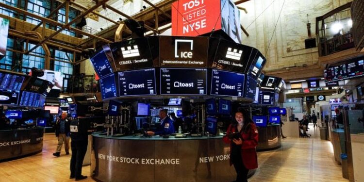 Panik në tregjet globale, lufta në Iran godet bursat dhe rrit çmimet e energjisë