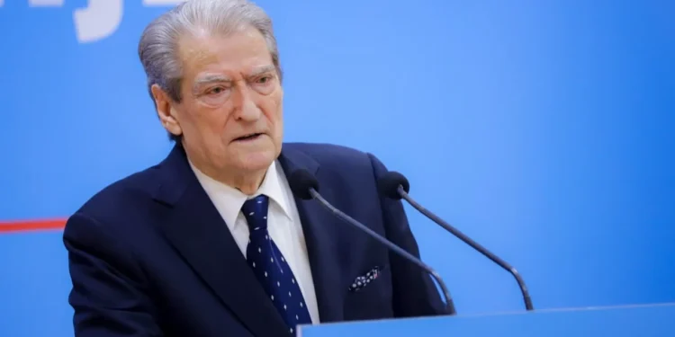 Betimi i shtatë ministrave të rinj para Presidentit Begaj, Berisha: Ceremonia më qesharake e 35 viteve të fundit