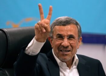 Zyra e ish-presidentit iranian përgënjeshtron lajmet e mediave: Mahmoud Ahmadinejad nuk është vrarë