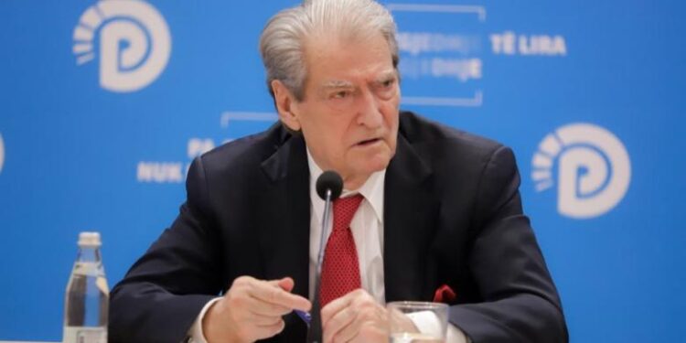 “Rikthejmë gjyqtarët dhe prokurorët e shkarkuar”, Berisha do të zhbëjë Vettingun: Procesi duhet të rishikohet