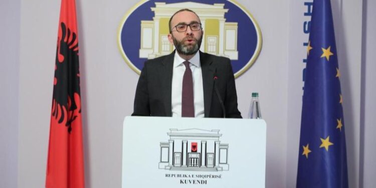 Grupi i PD bojkoton nesër Kuvendin, Bardhi: Seancë për axhendë personale, s’ka rend dite të miratuar