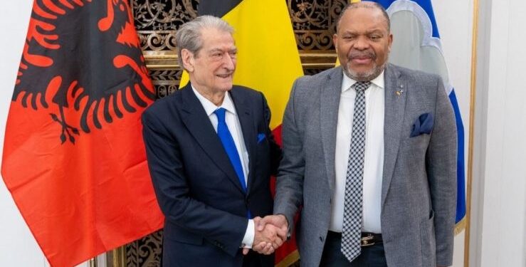 Takimet zyrtare në Bruksel, Berisha: Qeveri teknike për zgjedhje të lira, paratë e krimit po deformojnë ekonominë