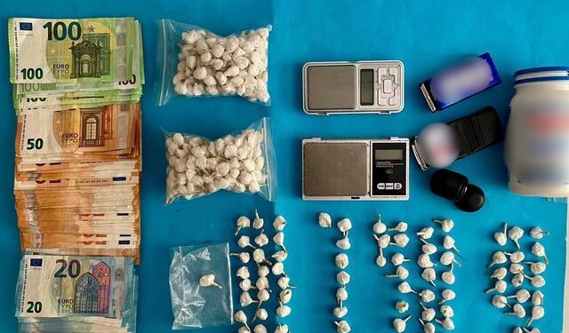 Drejtonte trafikun e drogës në Peruxhia/ Arrestohet shqiptari, i zbulohet laboratori me kokainë dhe 274 pako të groposura