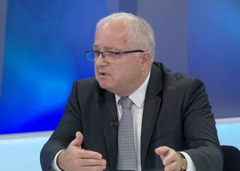 “Edi Rama ikën më 22 mars!”, ish-deputeti i PD-së tallet me Sali Berishën pas thirrjes për protestën e radhës