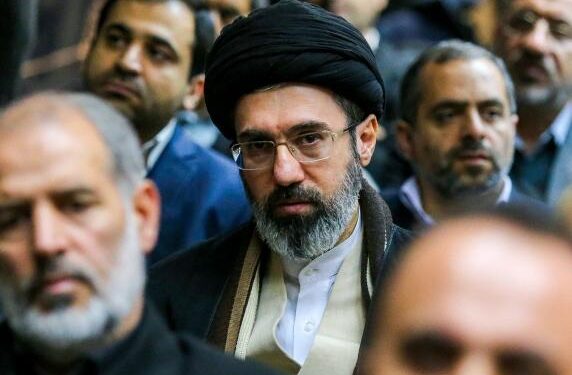 Irani në alarm: Mojtaba Khamenei në shënjestrën e SHBA-ve dhe Izraelit (Si po i shpëton përgjimit)