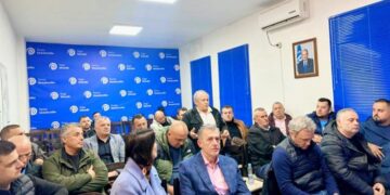 Zgjedhjet për kreun e ri të degës së PD në Shkodër, tensione dhe përplasje fizike mes anëtarëve për kandidaturat