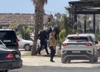 Rama mbërrin në Vlorë, takim me deputetë dhe përfaqësues të pushtetit vendor! Në fokus projekte për qytetin