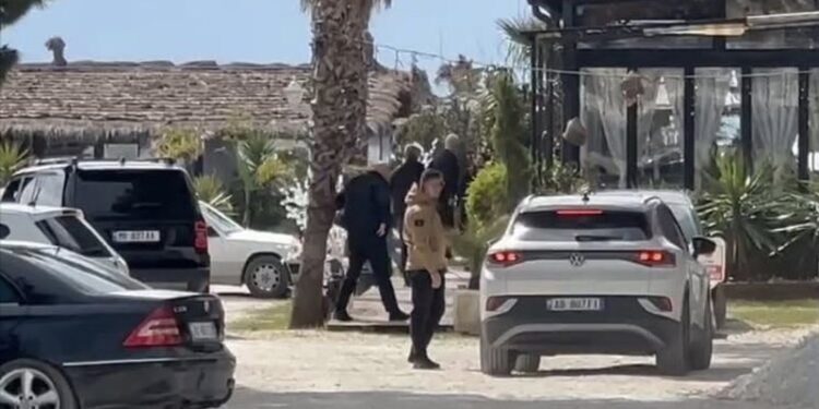 Rama mbërrin në Vlorë, takim me deputetë dhe përfaqësues të pushtetit vendor! Në fokus projekte për qytetin