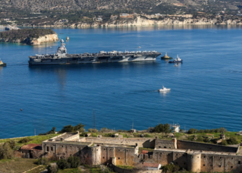 Po fotografonte anijet ushtarake, policia greke arreston një polak për spiunazh