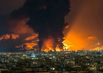 “Dëme të mëdha materiale”, përfshihet nga flakët impianti më i madh i gazit në Katar pas sulmeve nga Irani