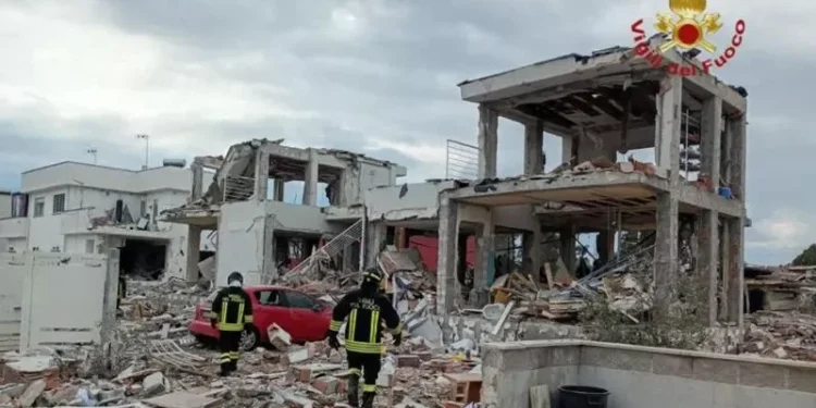 Shpërthim i fuqishëm në Romë, shembet pallati dhe tre banesa. Dy persona të plagosur dhe dhjetëra të evakuuar