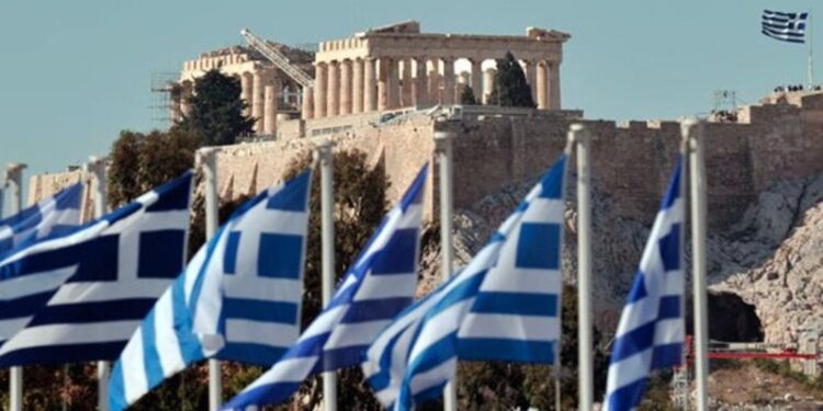 Greqia rrit pagën minimale, nga 1 prilli shkon në 920 euro