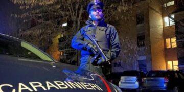 Pranga shqiptarit në Bergamo, tentoi të grabisë një 85-vjeçar dhe rrahu policin italian