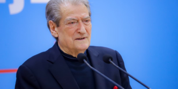 PD bojkotoi rezolutën e Kuvendit, Berisha e shpall nga selia Iranin shtet terrorist