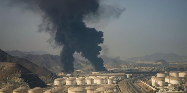 Si po i përgjigjen Kina dhe aleatët e SHBA-së thirrjes së Trump për të dërguar anije luftarake?