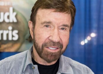Aktori legjendar Chuck Norris ndërron jetë në moshën 86-vjeçare