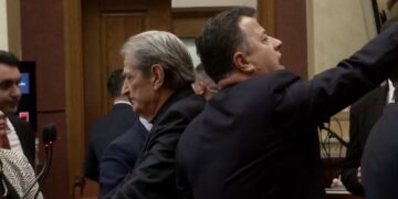 Kaos në Parlament! PS voton ministrat e rinj, Berisha dhe deputetët e PD bllokojnë foltoren