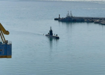 Irani kërcënon mbylljen e Ngushticës së Hormuzit: Asnjë litër naftë nuk do kalojë!