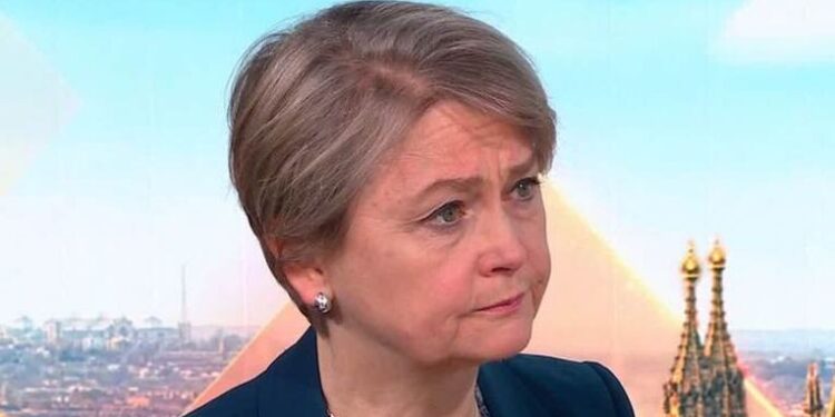 A është Mbretëria e Bashkuar shënjestër e Iranit? Ja si përgjigjet sekretarja e jashtme britanike pas sulmit me dron në bazën e Qipros