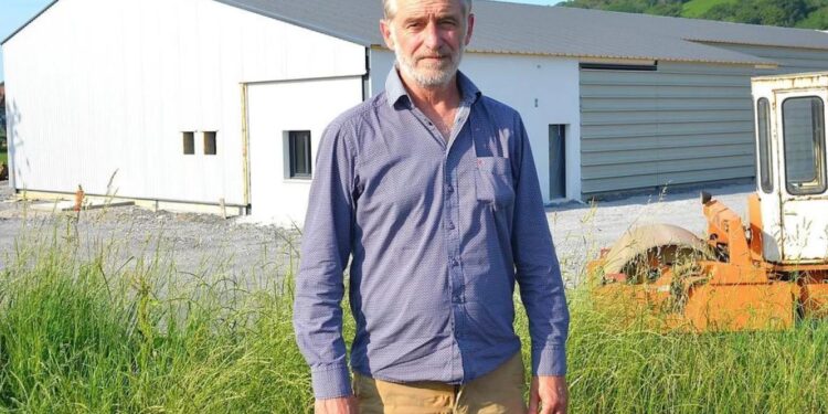 Kryebashkiaku gjendet i vdekur disa orë pasi humbi zgjedhjet. Dyshohet se…