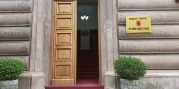 ‘Kushtetuesja’ shqyrton më 20 maj kërkesën e Veliajt për rrëzimin e vendimeve të GJKKO