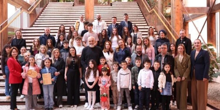 7 Marsi, Rama ndan fotot mes fëmijëve nga Manastiri: Na kujtojnë sa e fortë është lidhja përmes gjuhës