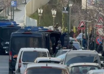 Detaje nga operacioni i SPAK në Vlorë, zbardhet një vrasje dhe lëshohen mbi 7 urdhër-arreste