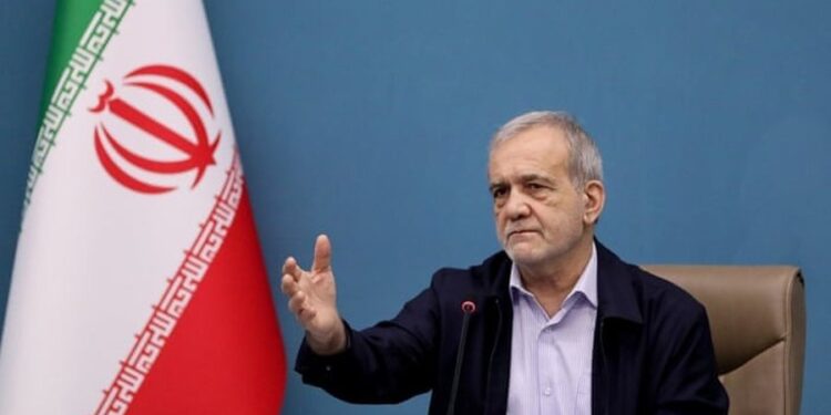 Presidenti i Iranit i përgjigjet Trump: Dorëzimi pa kushte, një ëndërr që do ta merrni me vete në varr